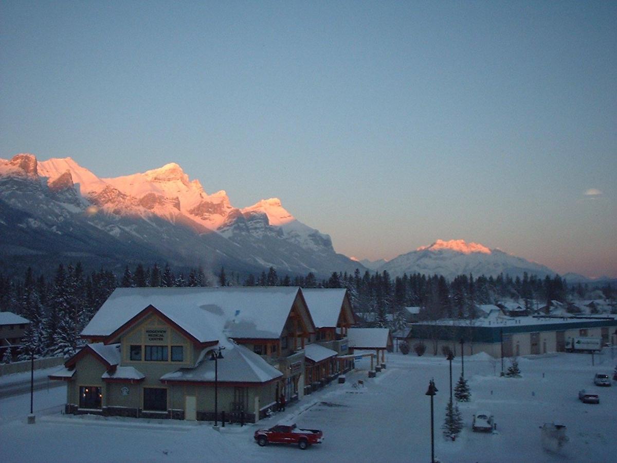 Apartment 406, Indigenous Artefacts Canmore Exterior foto